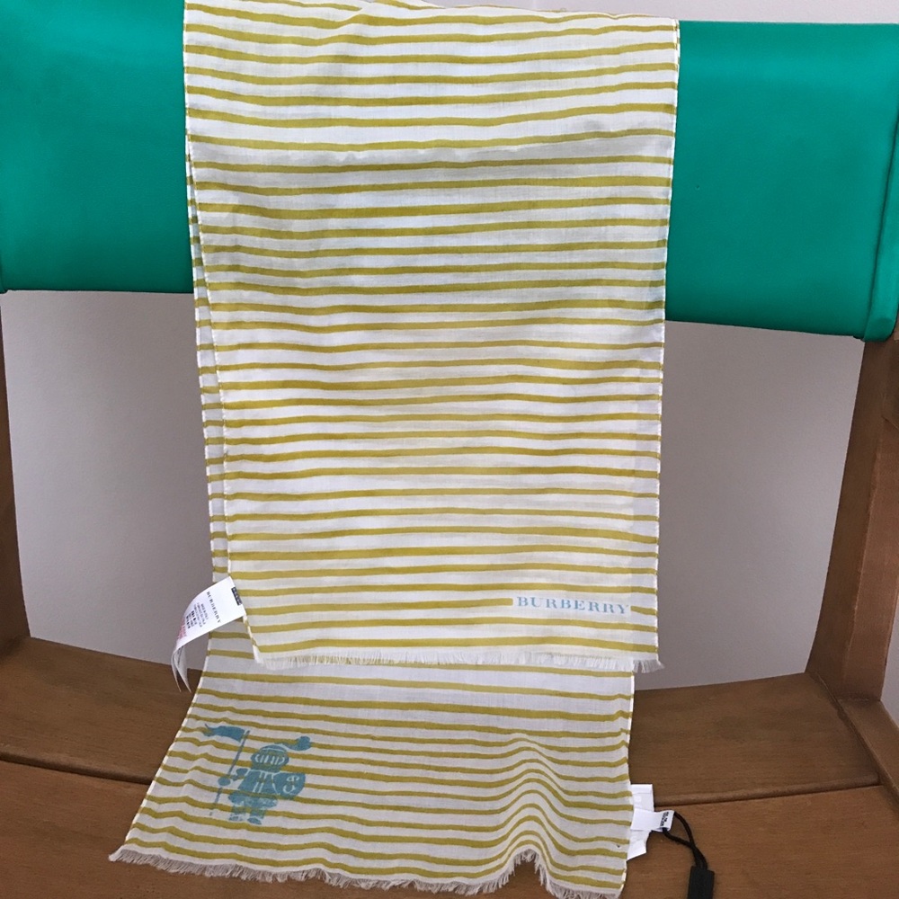 Burberry Children’s Scarf  NWT